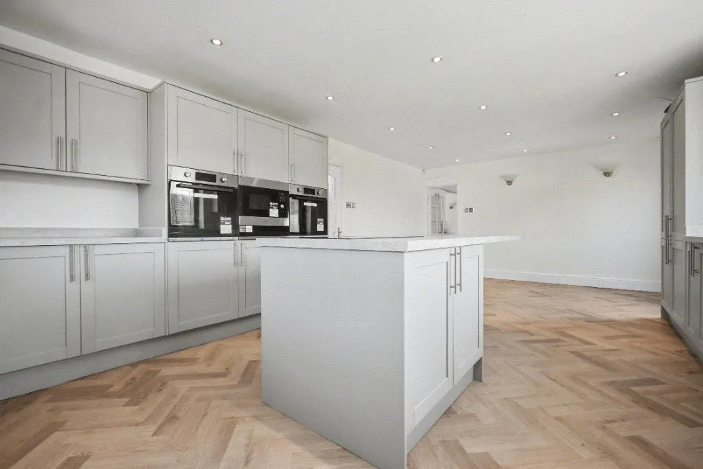 Cliff Lane, Brierley, S72, photo 14