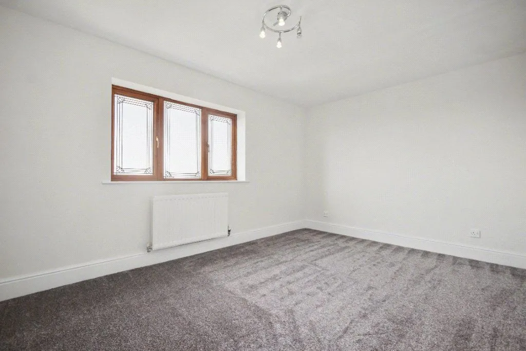 Cliff Lane, Brierley, S72, photo 18