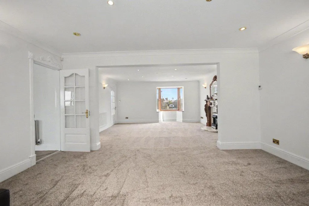 Cliff Lane, Brierley, S72, photo 8