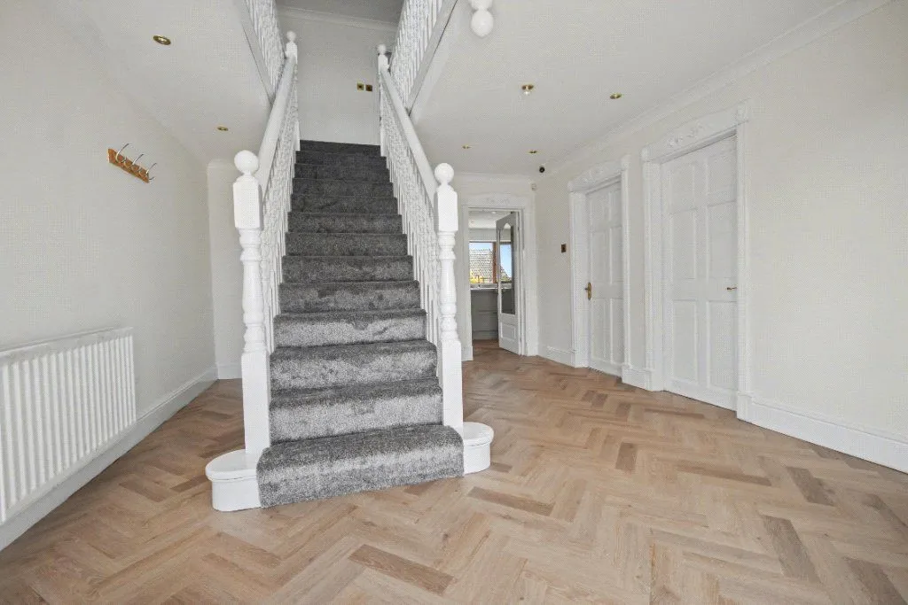 Cliff Lane, Brierley, S72, photo 16