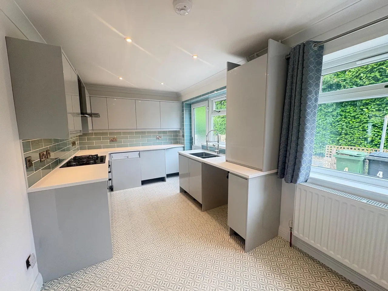 Green Terrace, West Yorkshire, Guiseley, LS20, photo 3