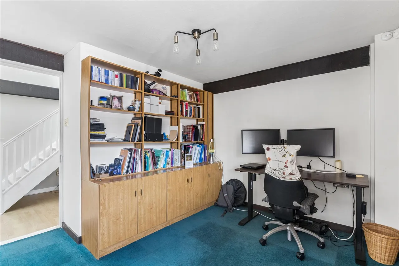 Marsh Drive, Great Linford, photo 8