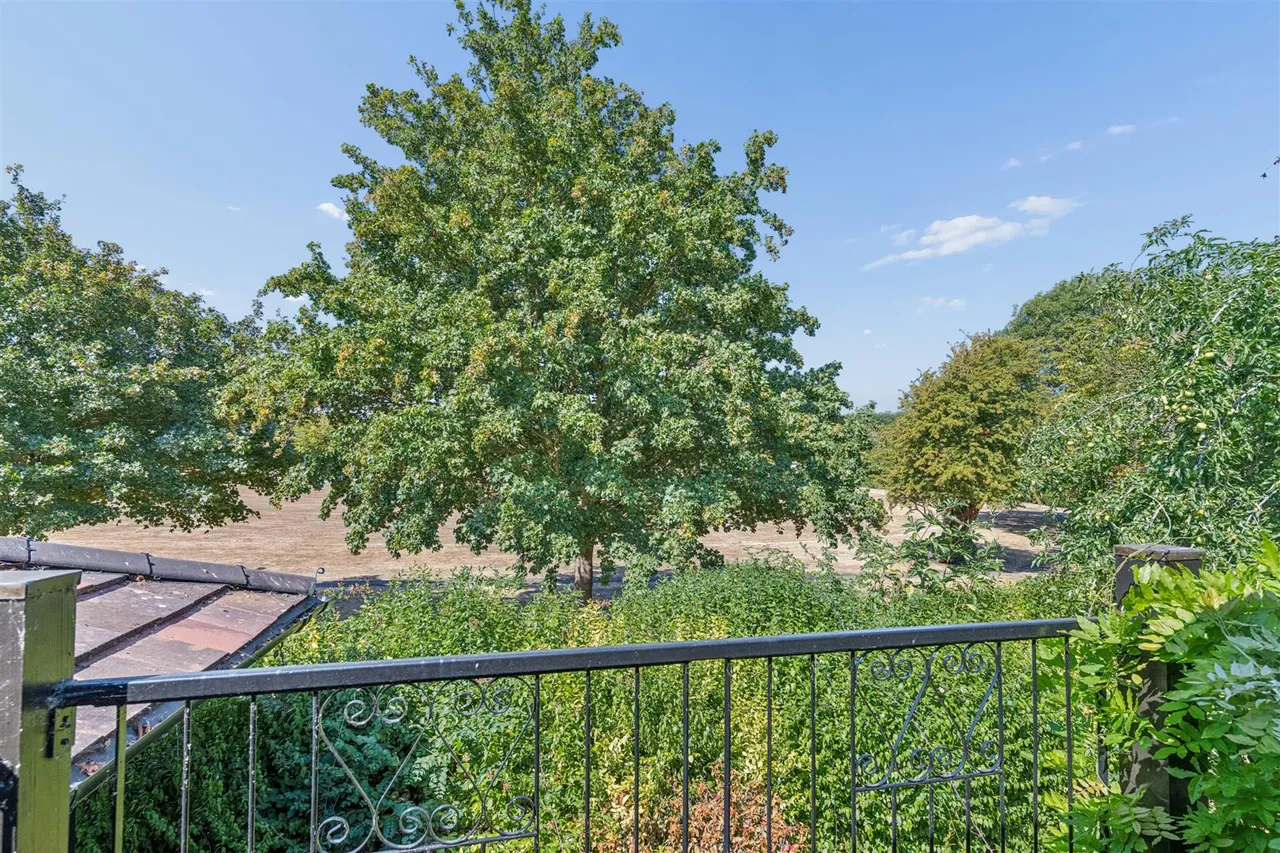 Marsh Drive, Great Linford, photo 12
