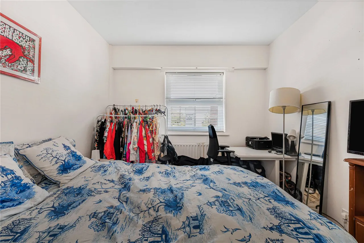 Upper Richmond Road, London, SW15, photo 9