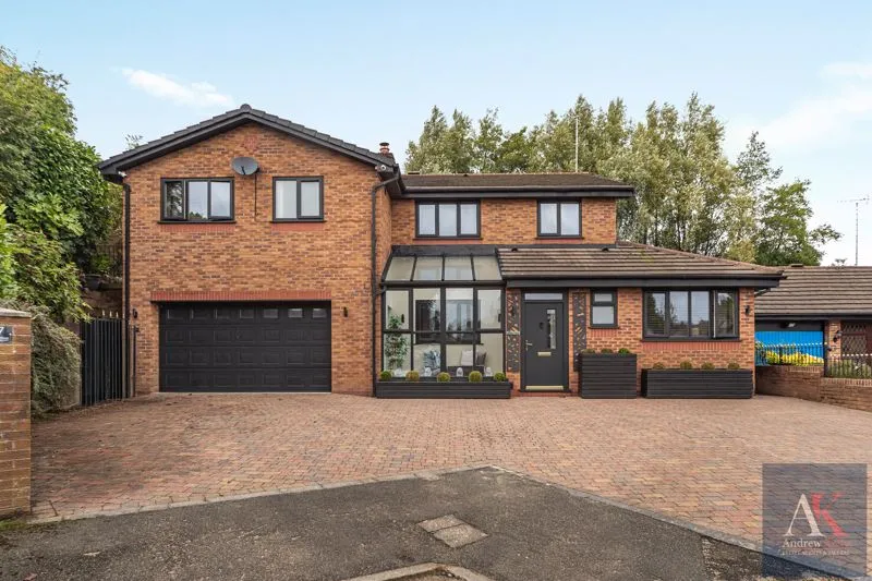 6 bed house for sale — Bowlers Walk Shawclough, Rochdale OL12 6EN