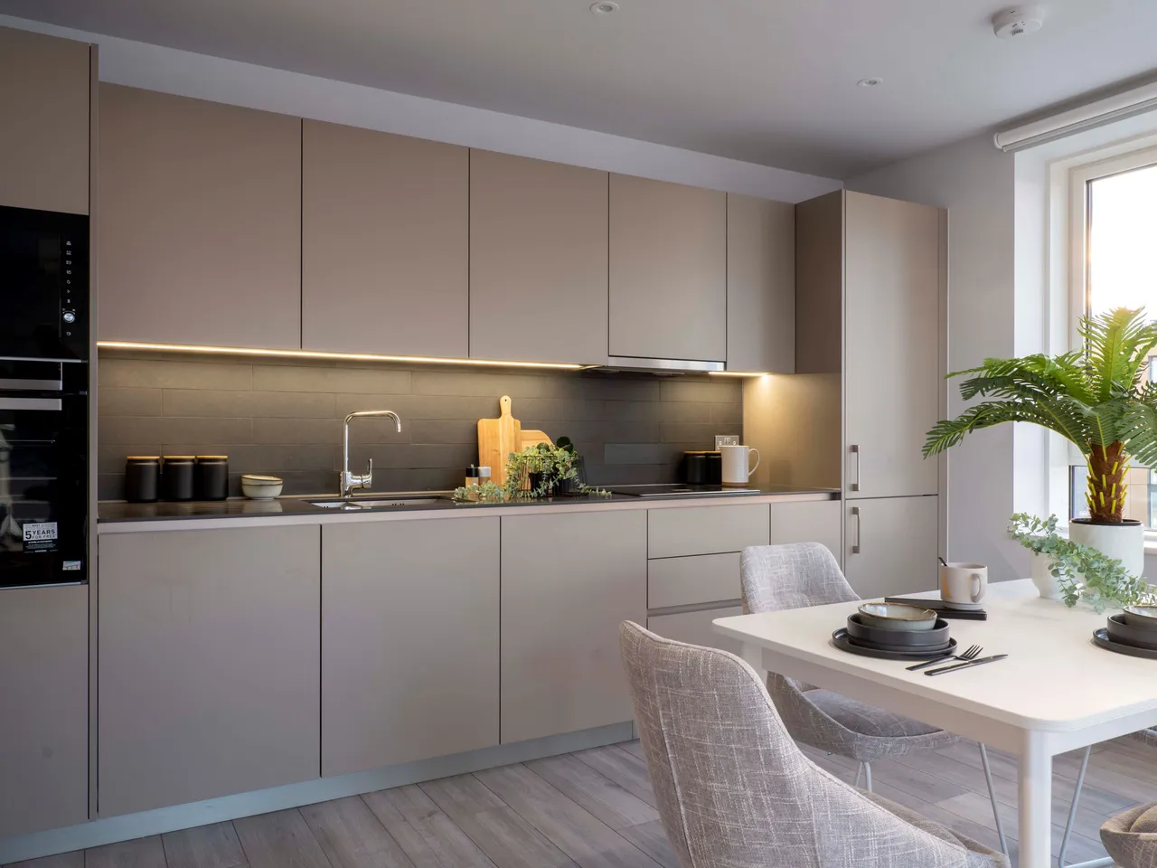 Apartment 407, Asha Point, London, photo 5