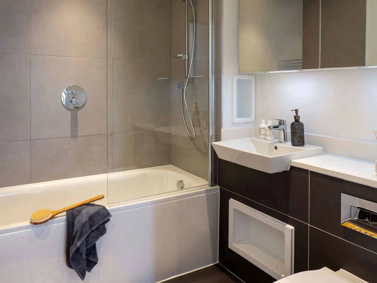 Apartment 407, Asha Point, London, photo 3