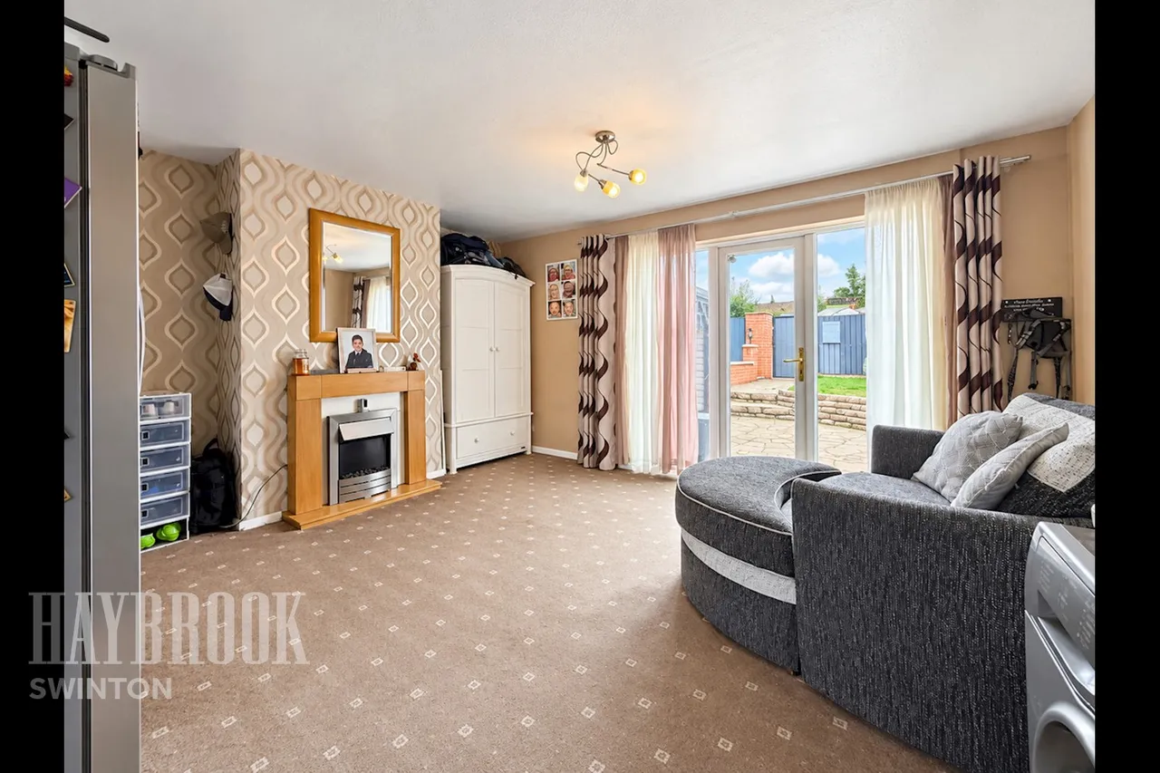 Fleming Square, Wath-Upon-Dearne, photo 6
