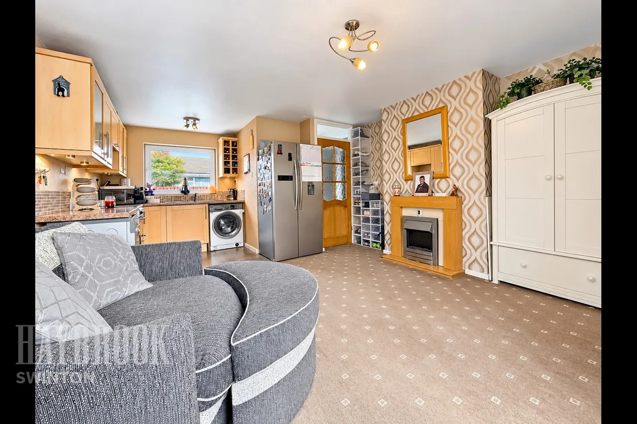 Fleming Square, Wath-Upon-Dearne, photo 3