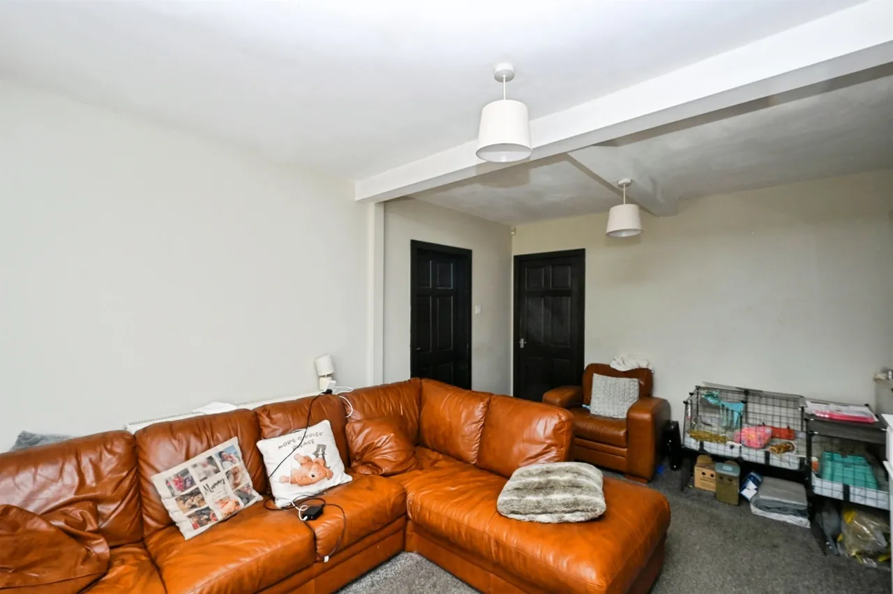 Woodside Place, Clay Cross, S45, photo 2