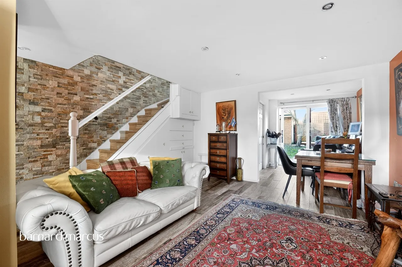Wilkins Close, Mitcham, CR4, photo 4