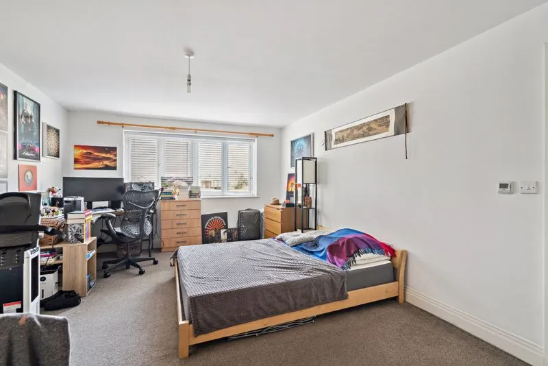 Kings Avenue, Greenford, photo 12
