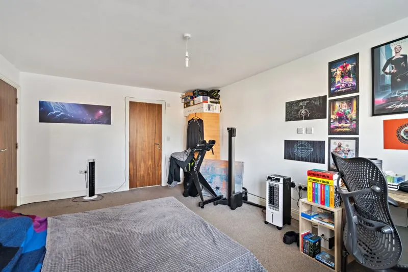 Kings Avenue, Greenford, photo 5