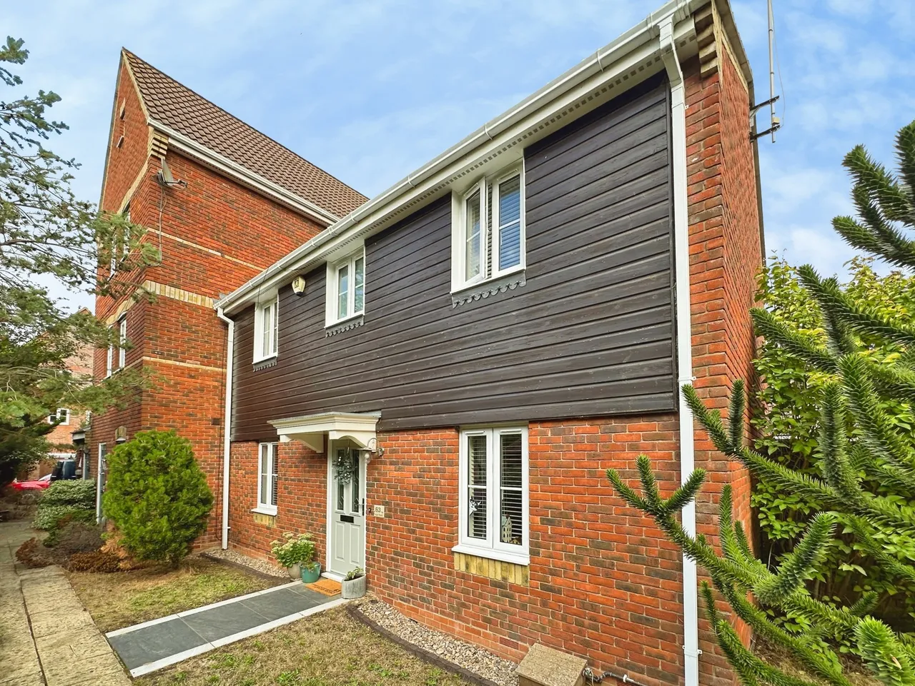 3 bed house for sale — Turgis Road, Fleet, Hampshire, GU51 1EL
