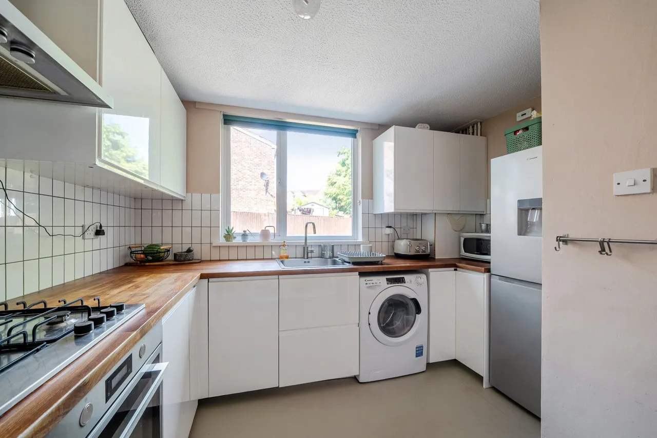 Dallas Road, SE26, photo 10