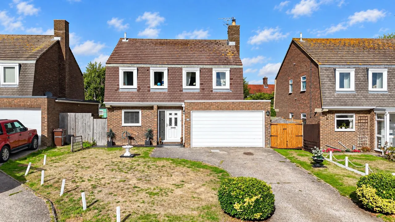 Hawthorn Avenue, Bexhill-On-Sea, photo 27
