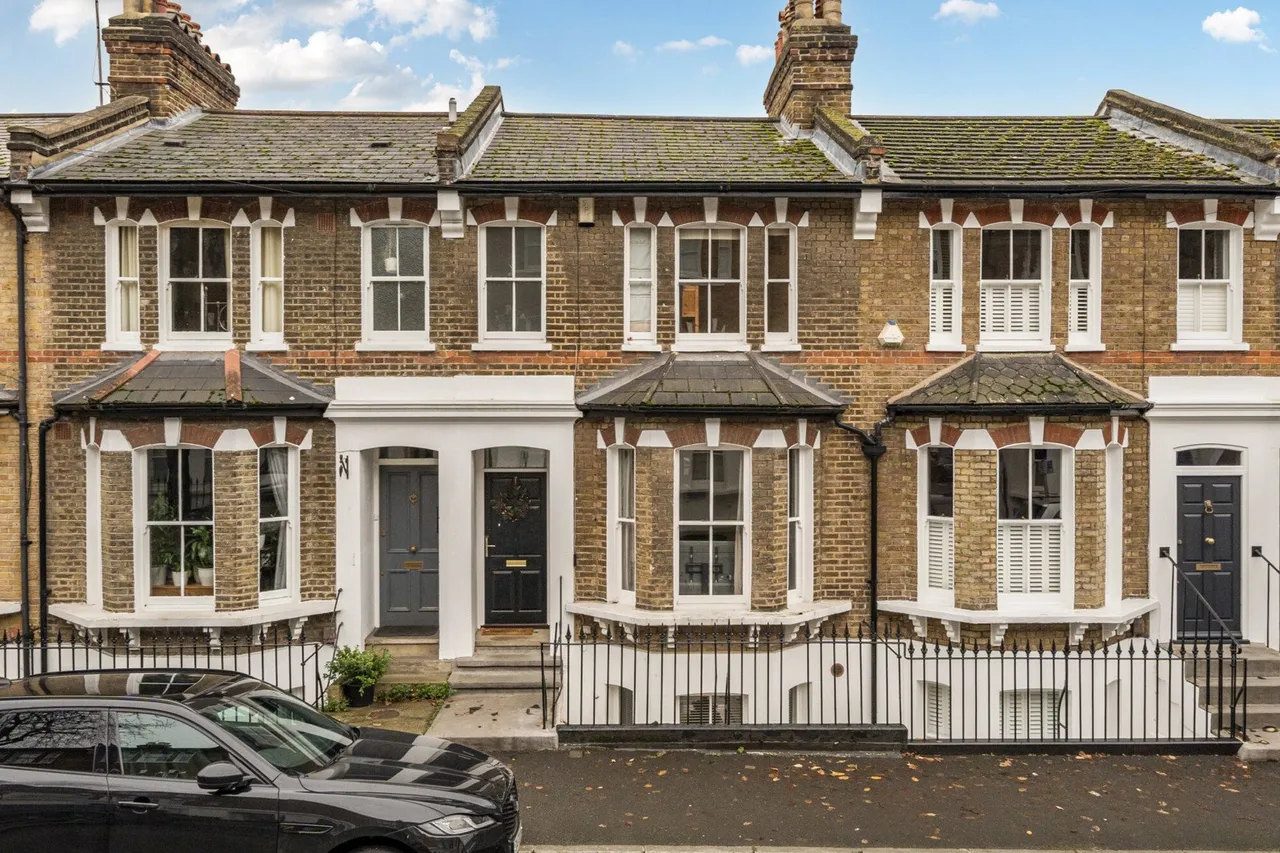 3 bed house for sale — Southvale Road, SE3