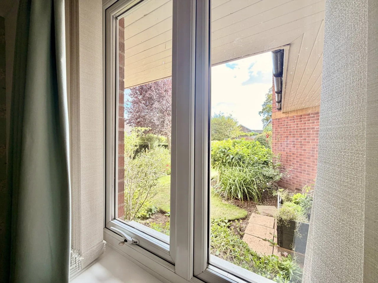 High Street, Portishead, BS20, photo 16