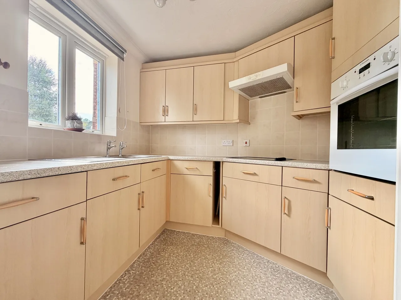 High Street, Portishead, BS20, photo 6