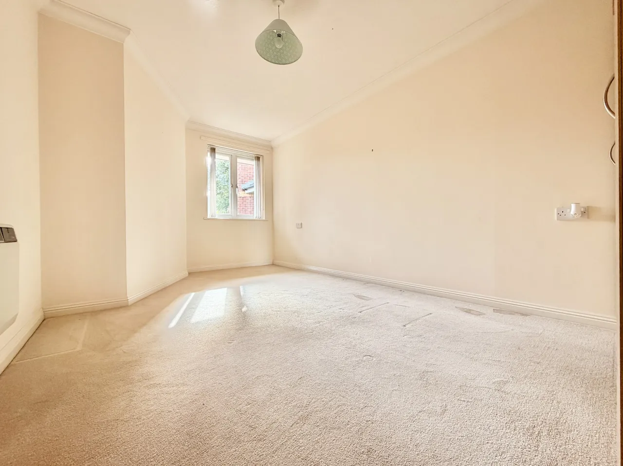 High Street, Portishead, BS20, photo 12