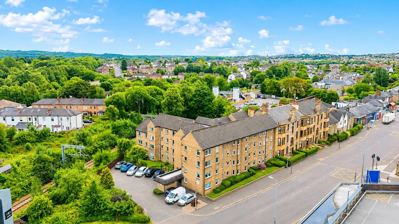 1 bed house for sale, Fenwick Road, Giffnock, G46