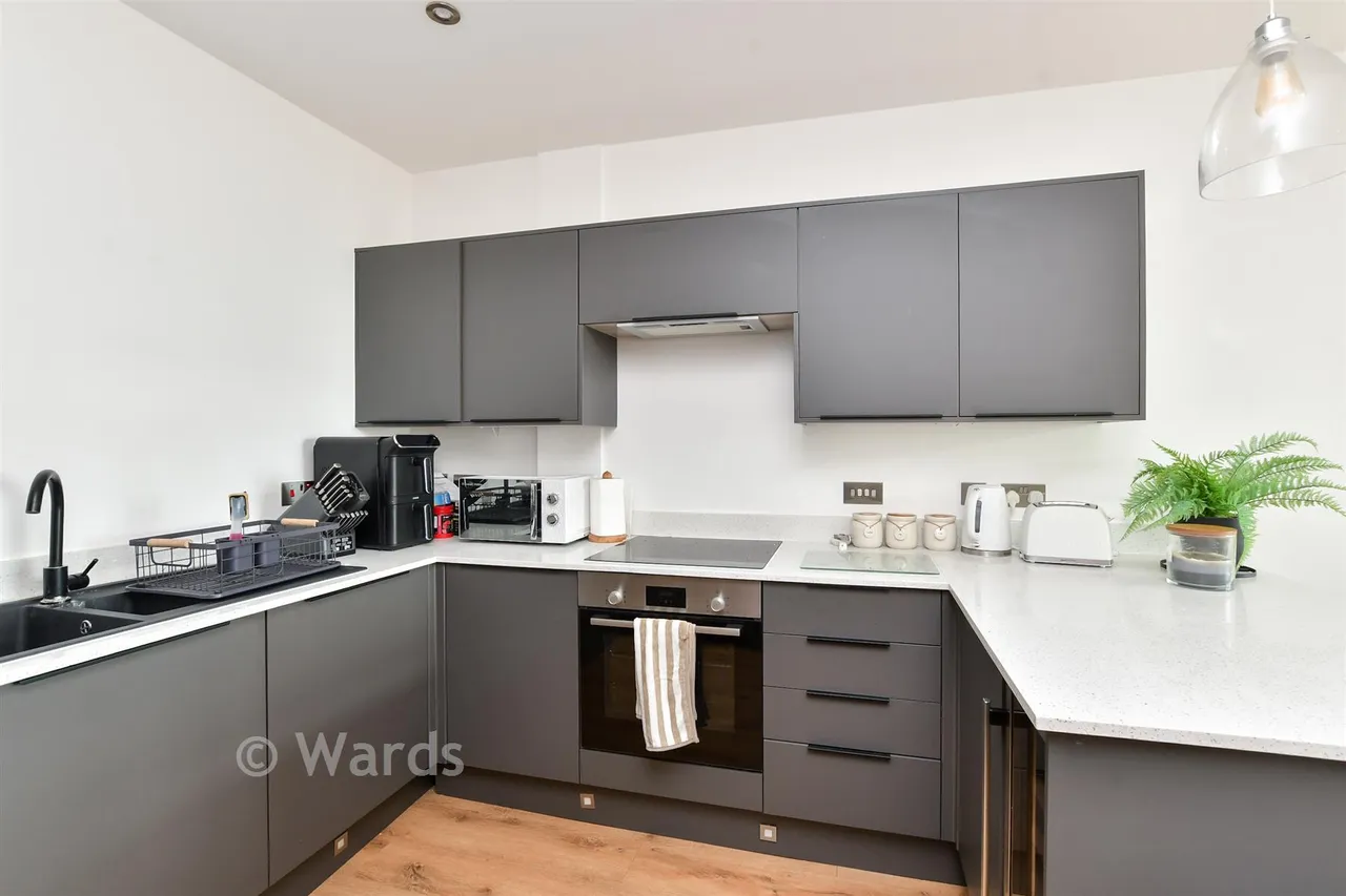Queensbridge Drive, Ramsgate, CT11, photo 2