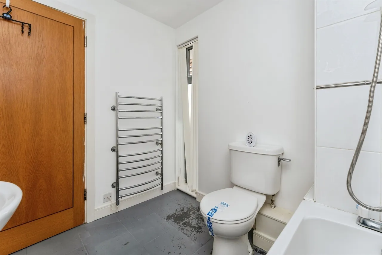 Dee Lane, Chester, CH3, photo 9