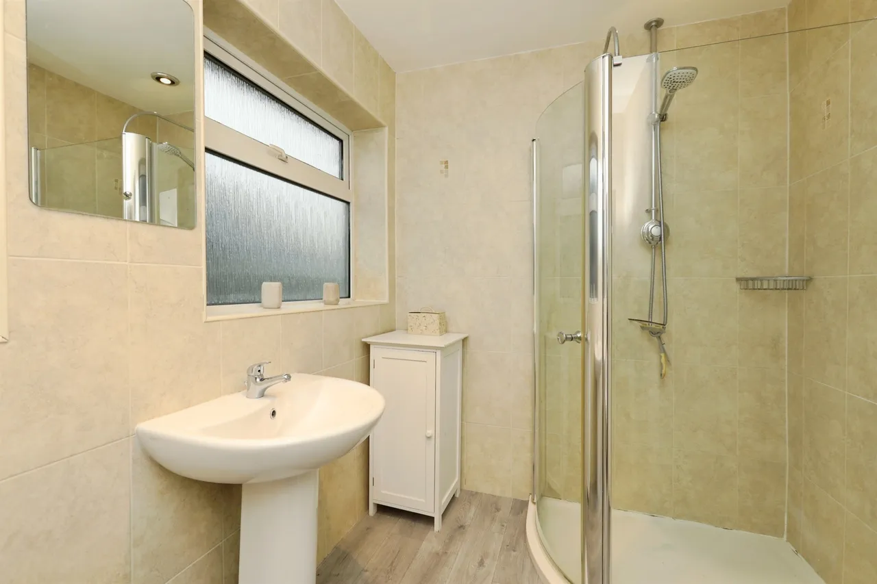 Shireoaks Road, Shireoaks, S81, photo 9