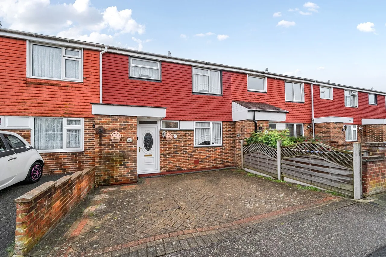 3 bed house for sale — Osborne Road, DA17