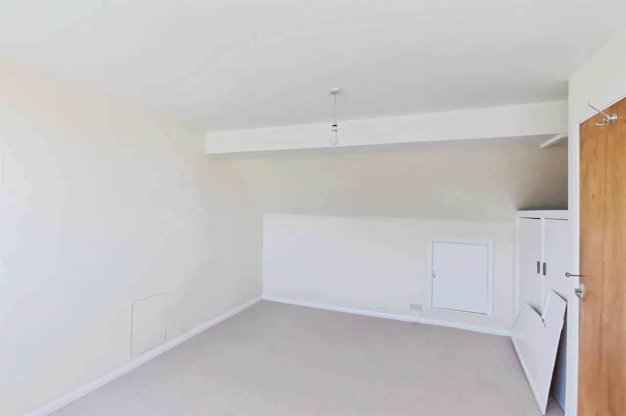 Bevendean Crescent, Brighton, photo 6