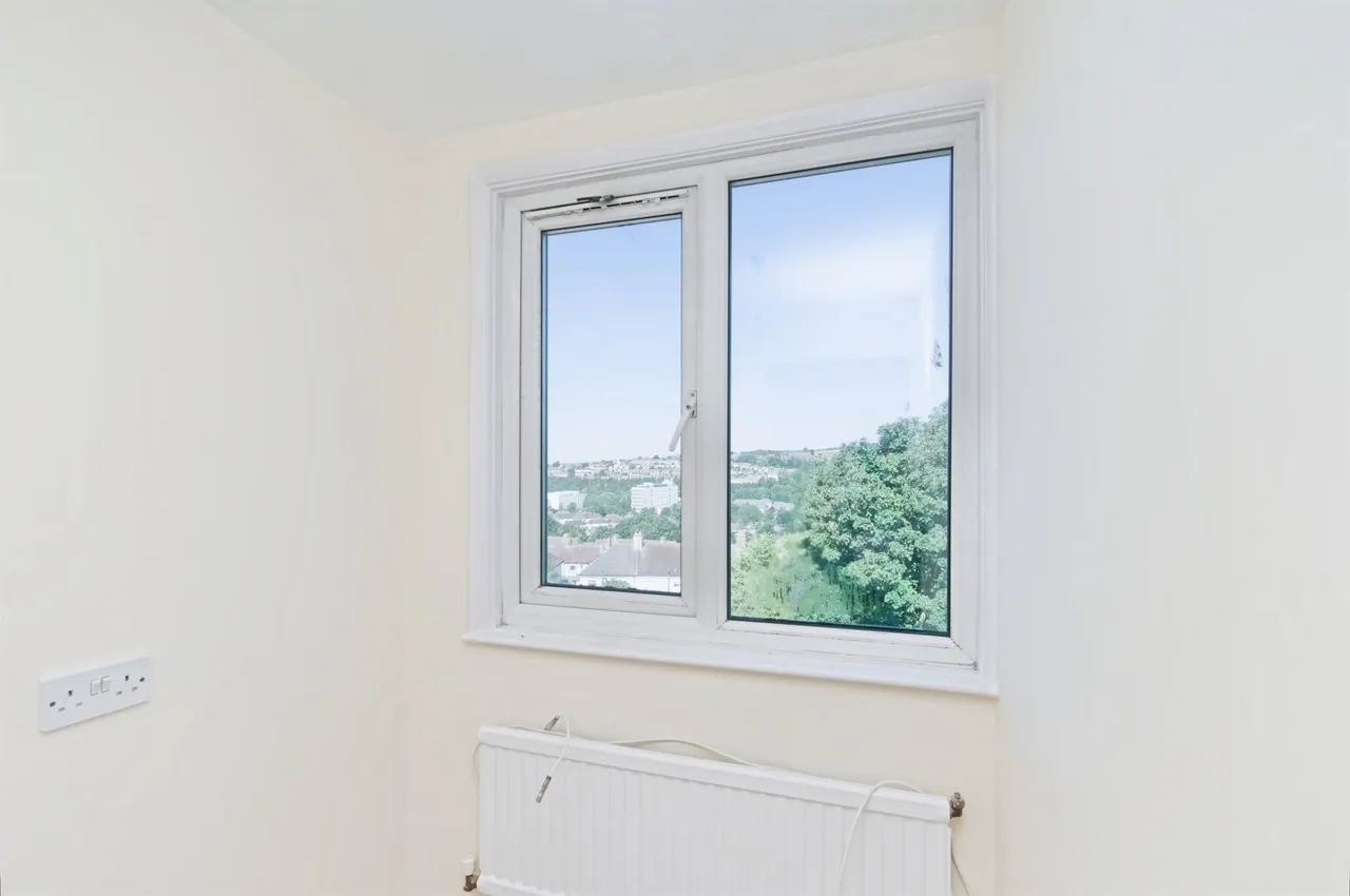Bevendean Crescent, Brighton, photo 8