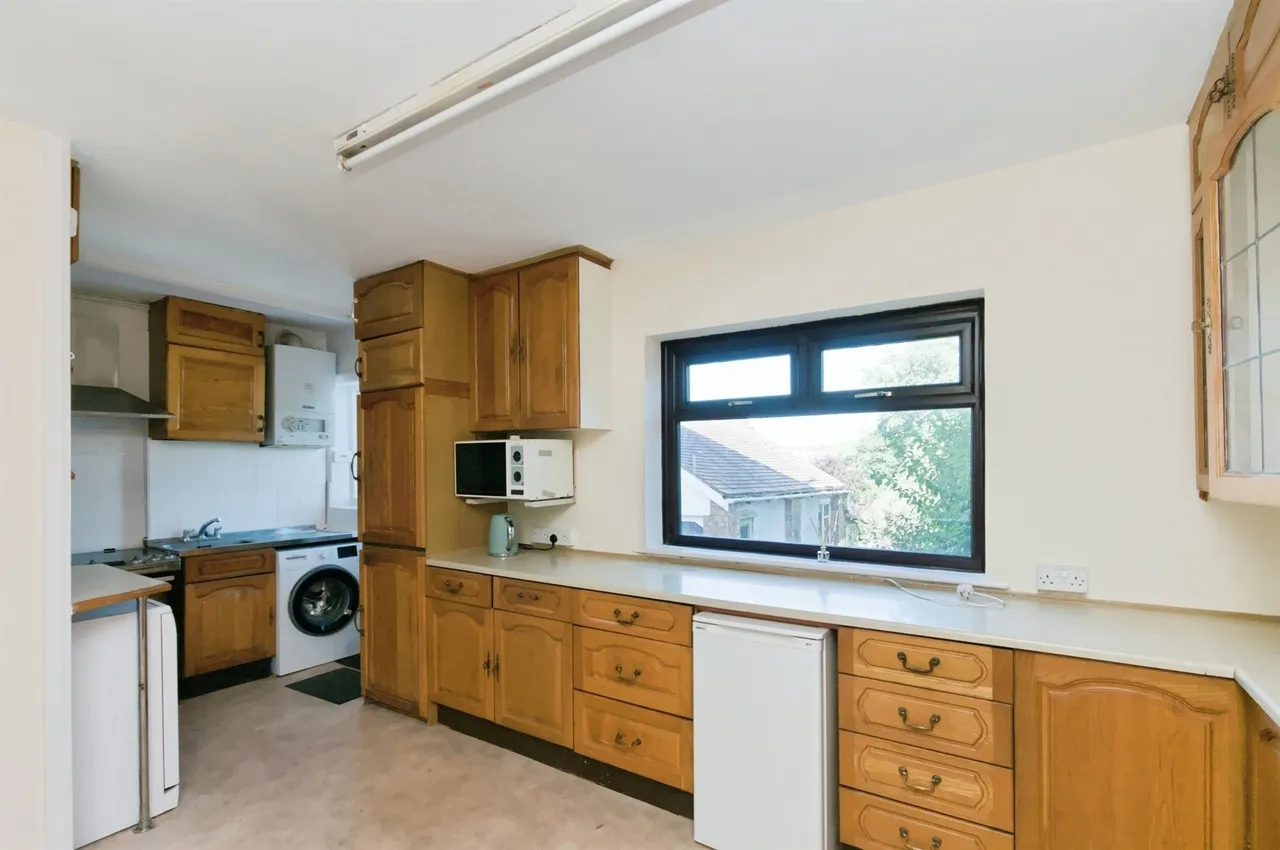 Bevendean Crescent, Brighton, photo 3