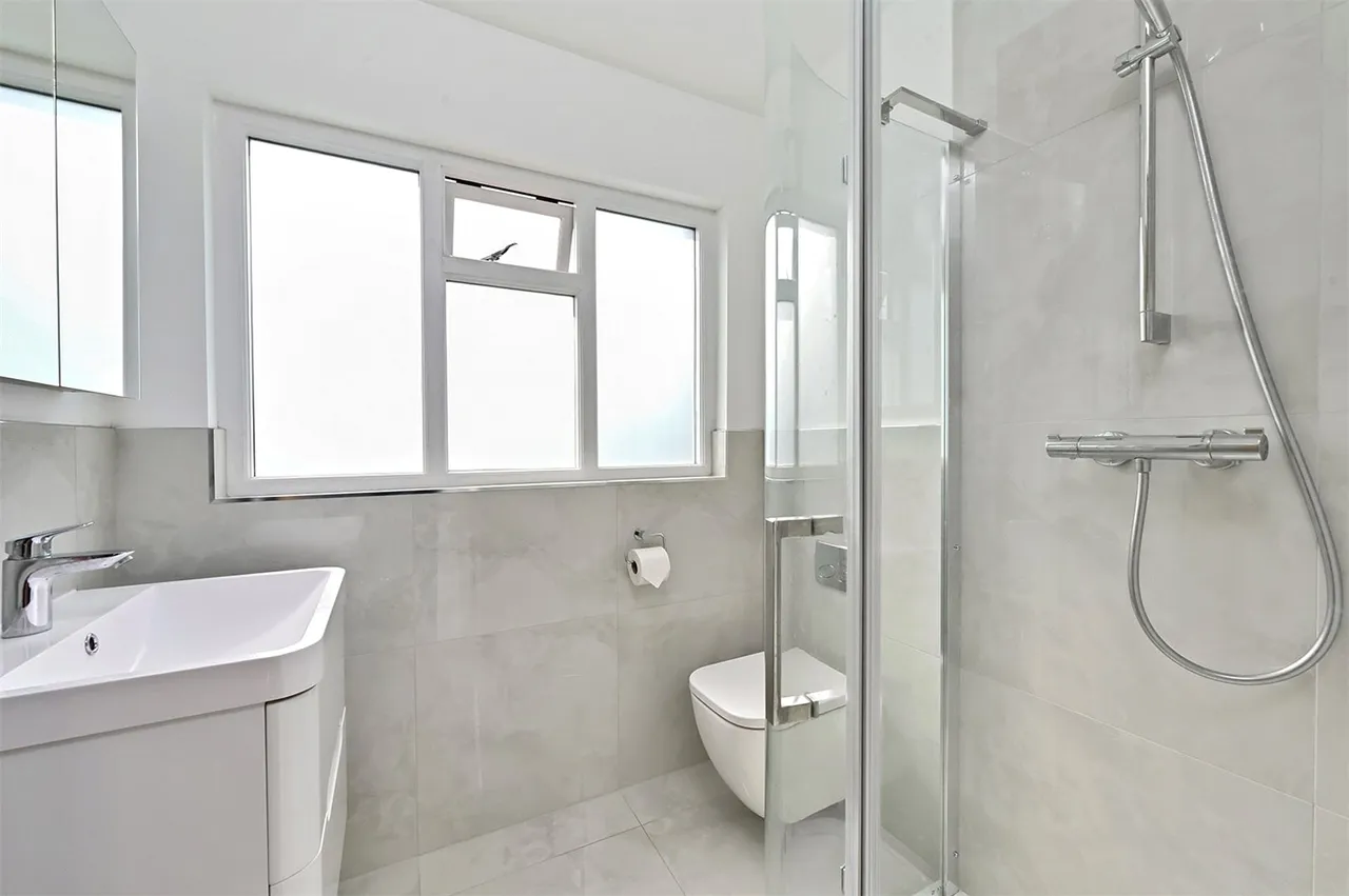 Coleford Bridge Road, Mytchett, Camberley, Surrey, GU16 6DT, photo 12