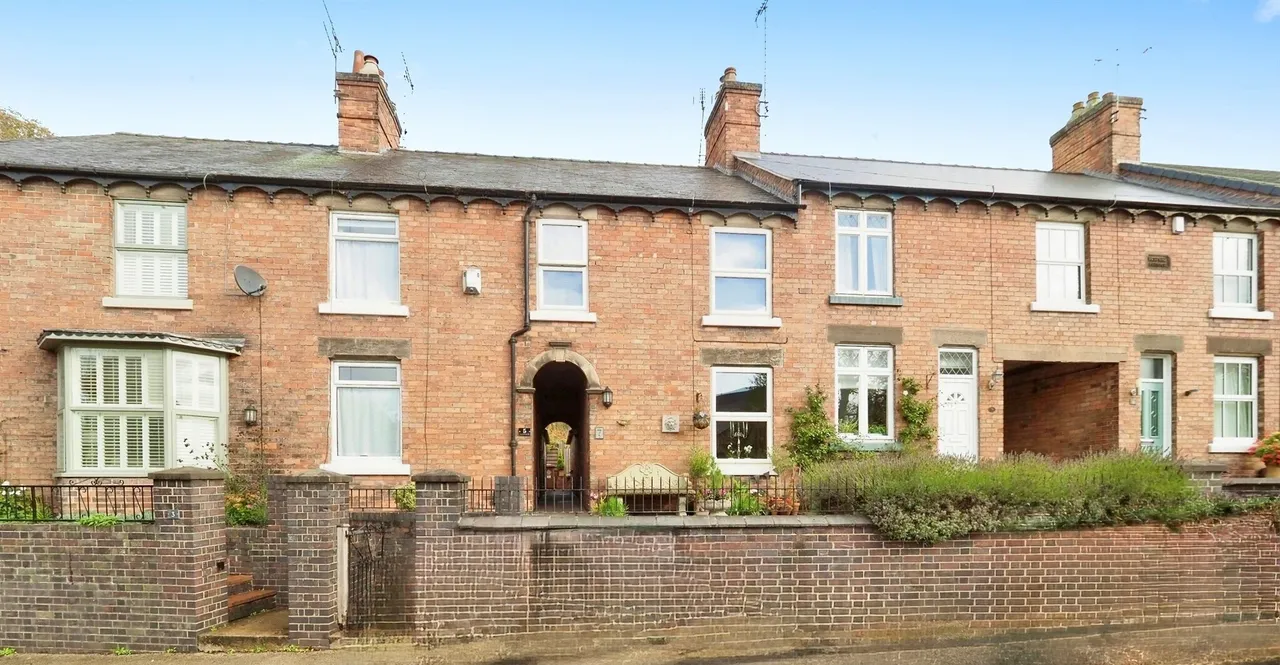 2 bed house for sale, Milton Road, Repton, DE65