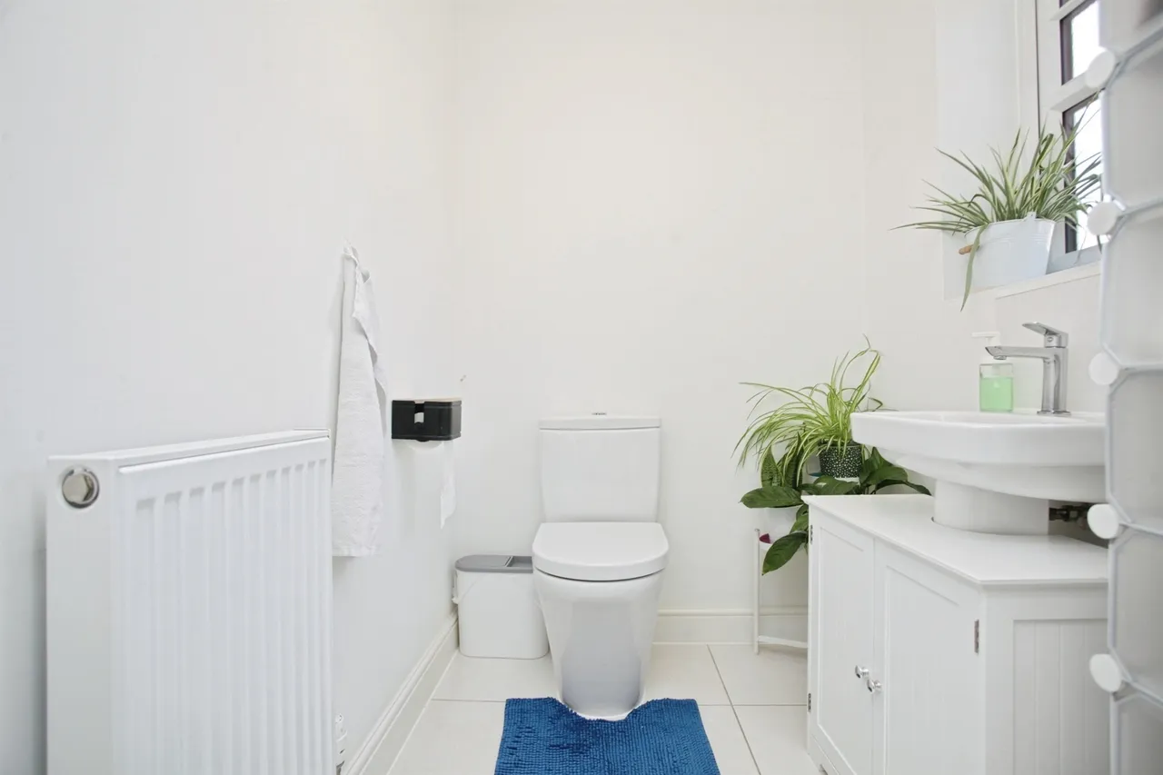 Anthorn Close, Houlton, Rugby, photo 9