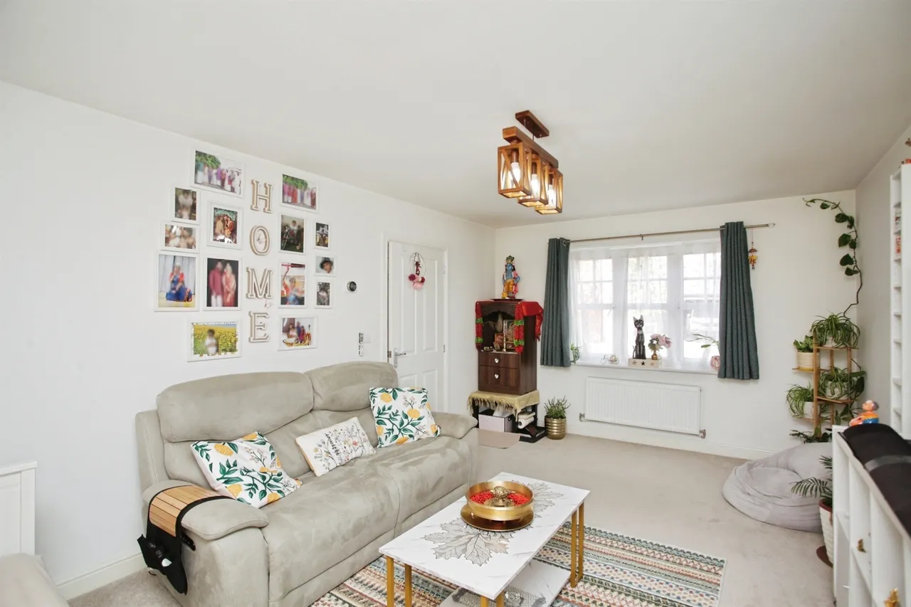 Anthorn Close, Houlton, Rugby, photo 4