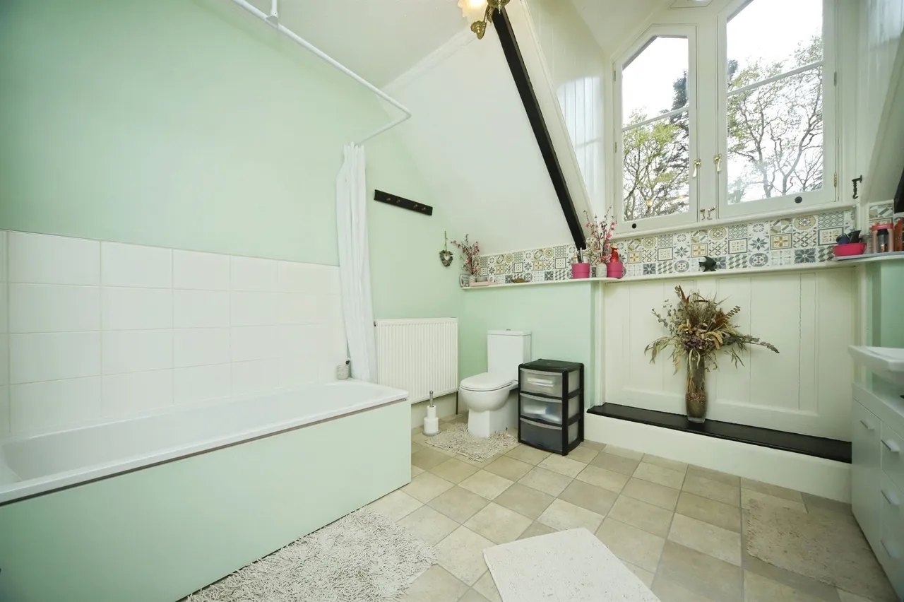 Abbotsfield, Wiveliscombe, TA4, photo 13