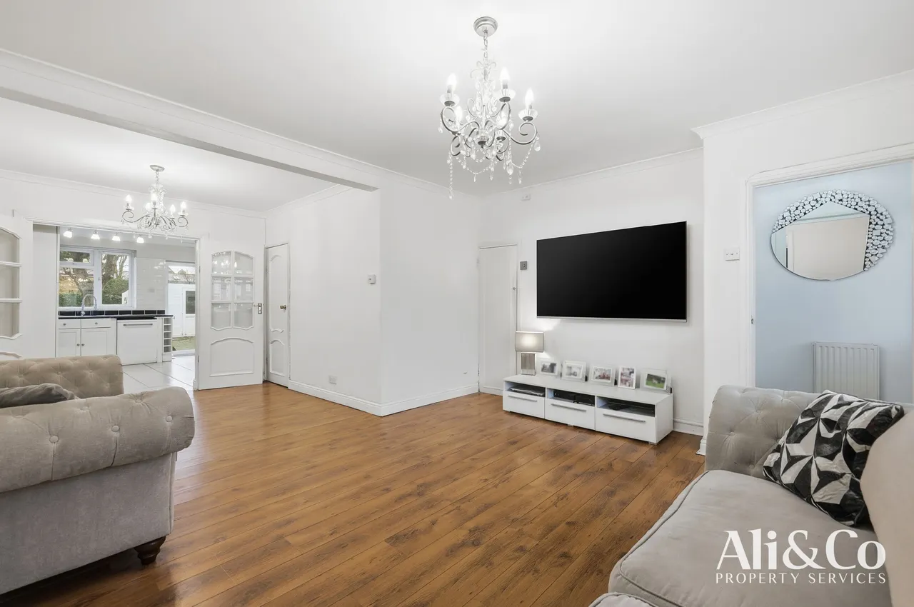 Heathview Road, Grays, Essex, RM16 2RS, photo 6