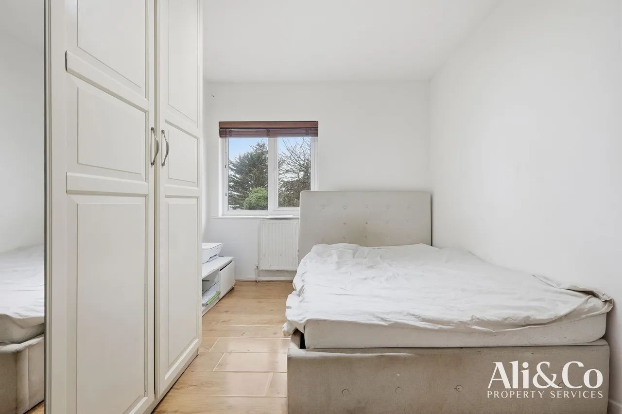 Heathview Road, Grays, Essex, RM16 2RS, photo 17