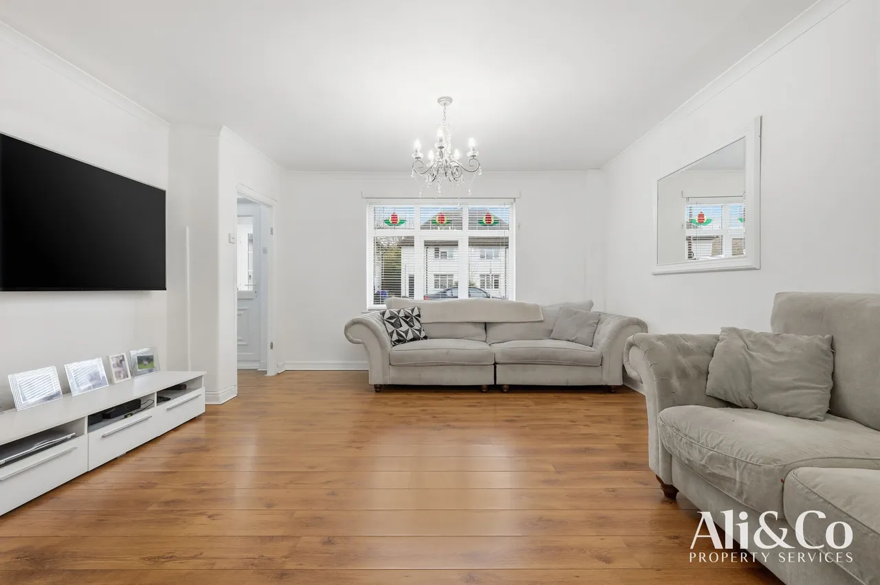 Heathview Road, Grays, Essex, RM16 2RS, photo 8