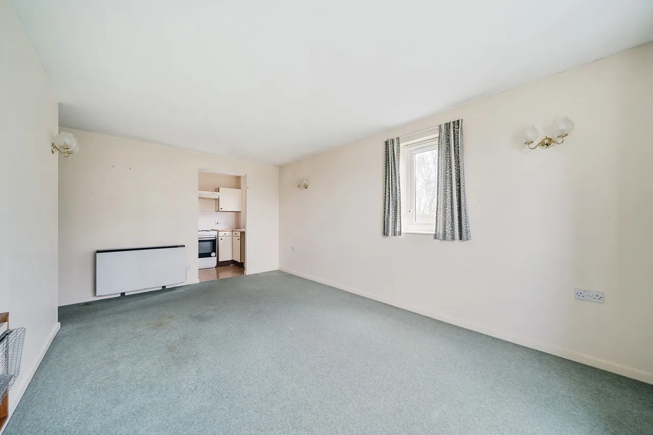 Neal Close, HA6, photo 16