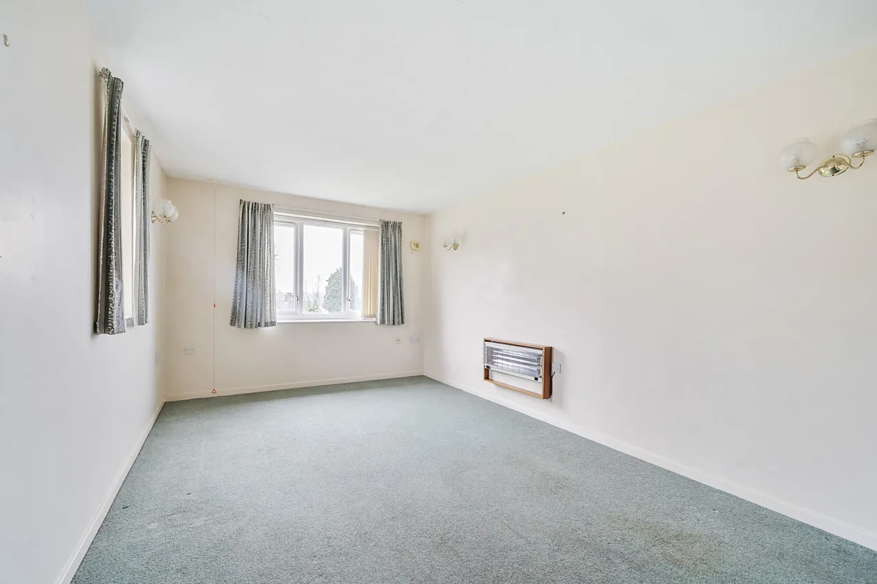 Neal Close, HA6, photo 11