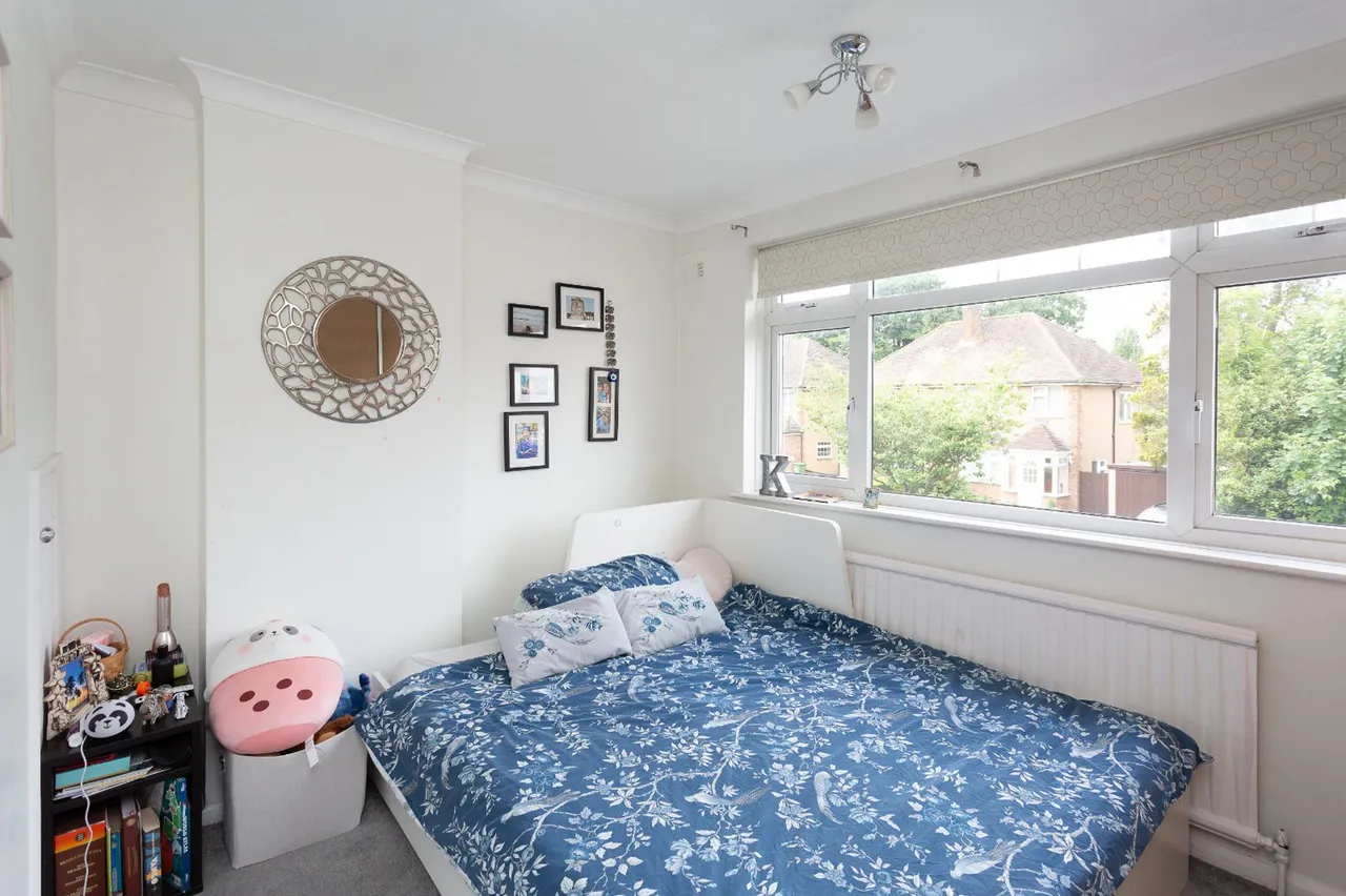32 Rutherford Way, Bushey Heath, photo 8