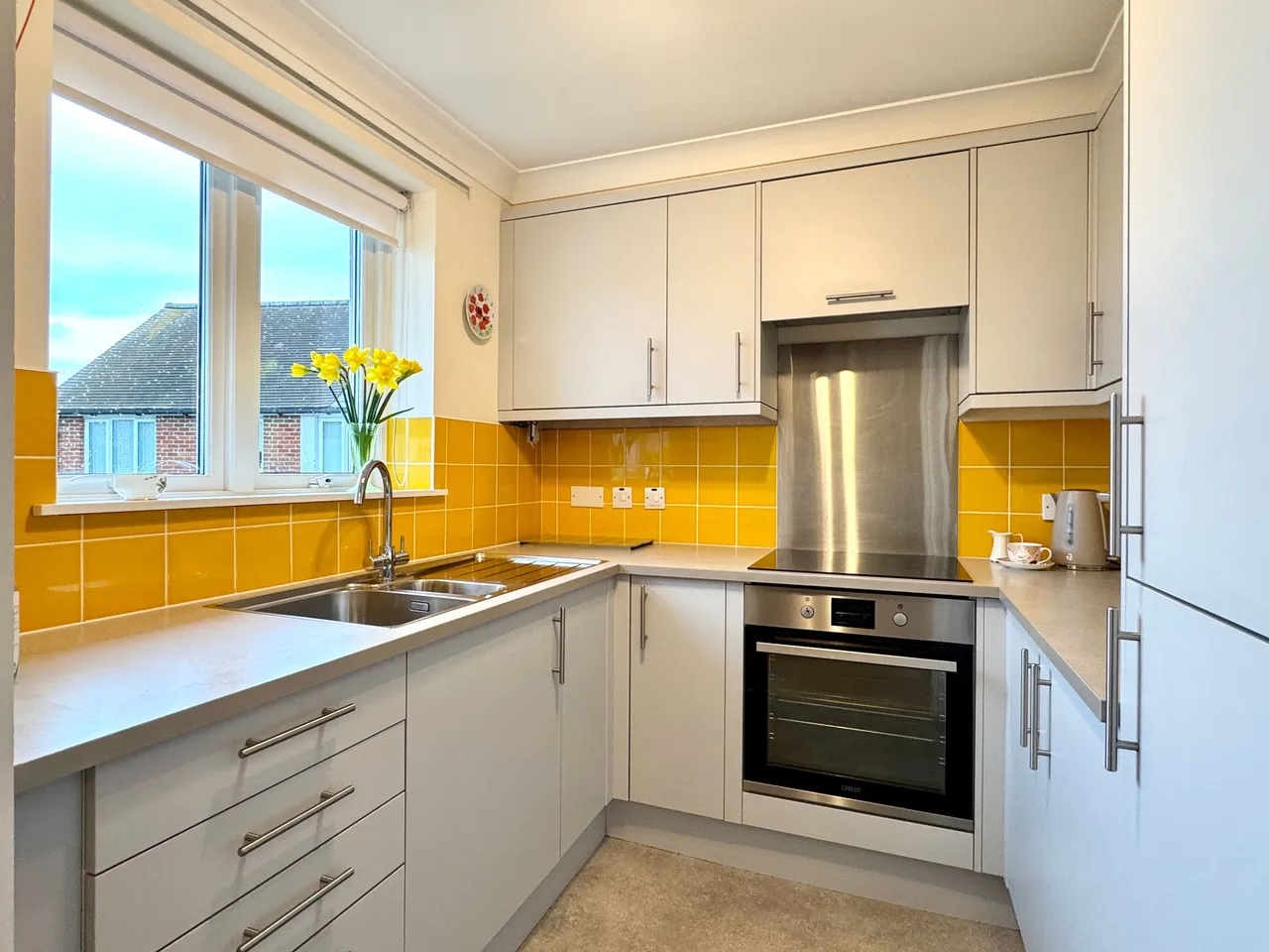 Swan Lane, Dove Court, SN7, photo 3