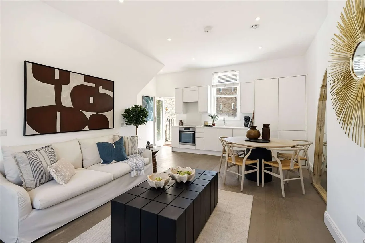 Hetley Road, London, W12 8BA, photo 2