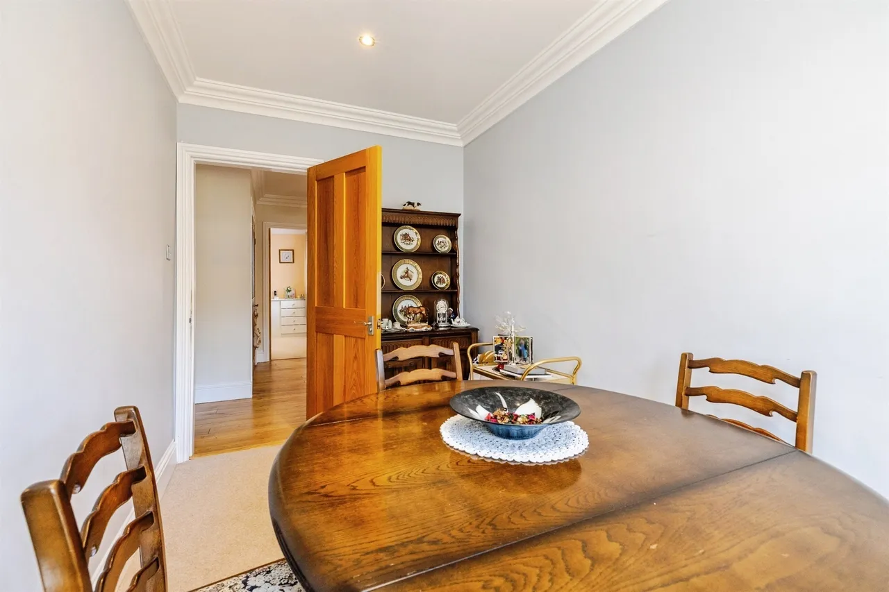 Courtfield Close, Sudbrooke, Lincoln, photo 10