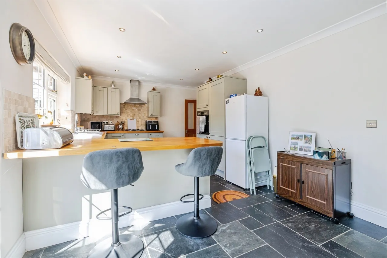 Courtfield Close, Sudbrooke, Lincoln, photo 9