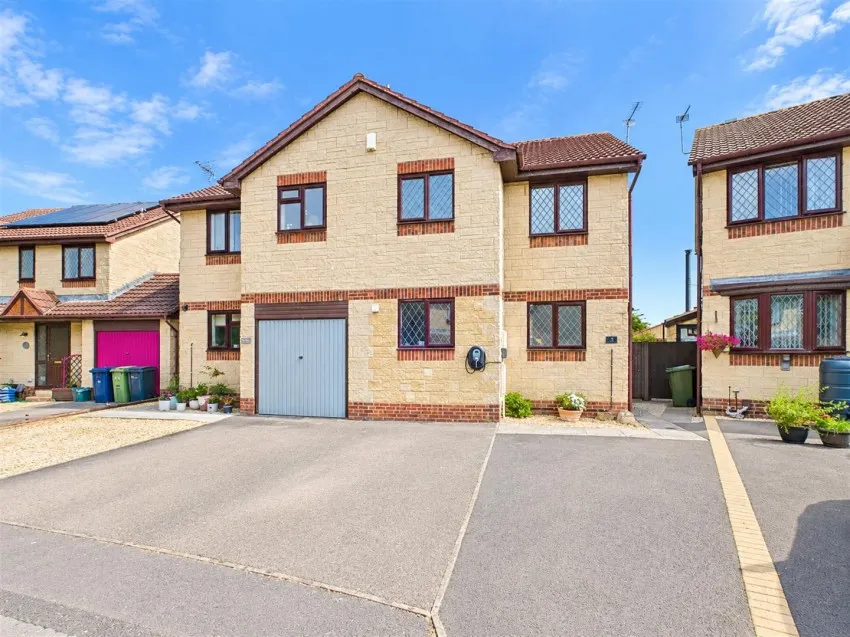 Essex Close, Churchdown, photo 4