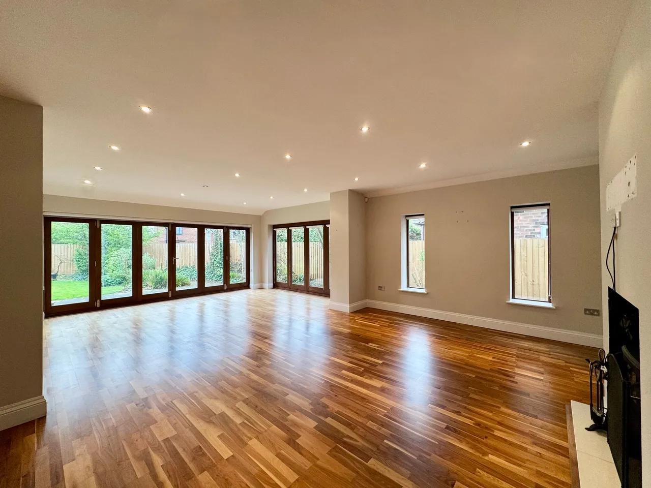 Warwick Drive, Hale, WA15, photo 4
