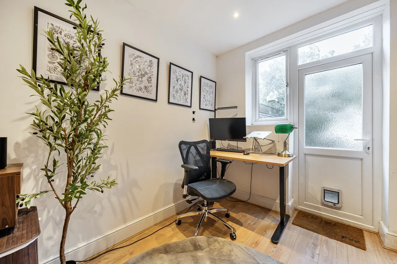 Imperial Close, Harrow, HA2, photo 13